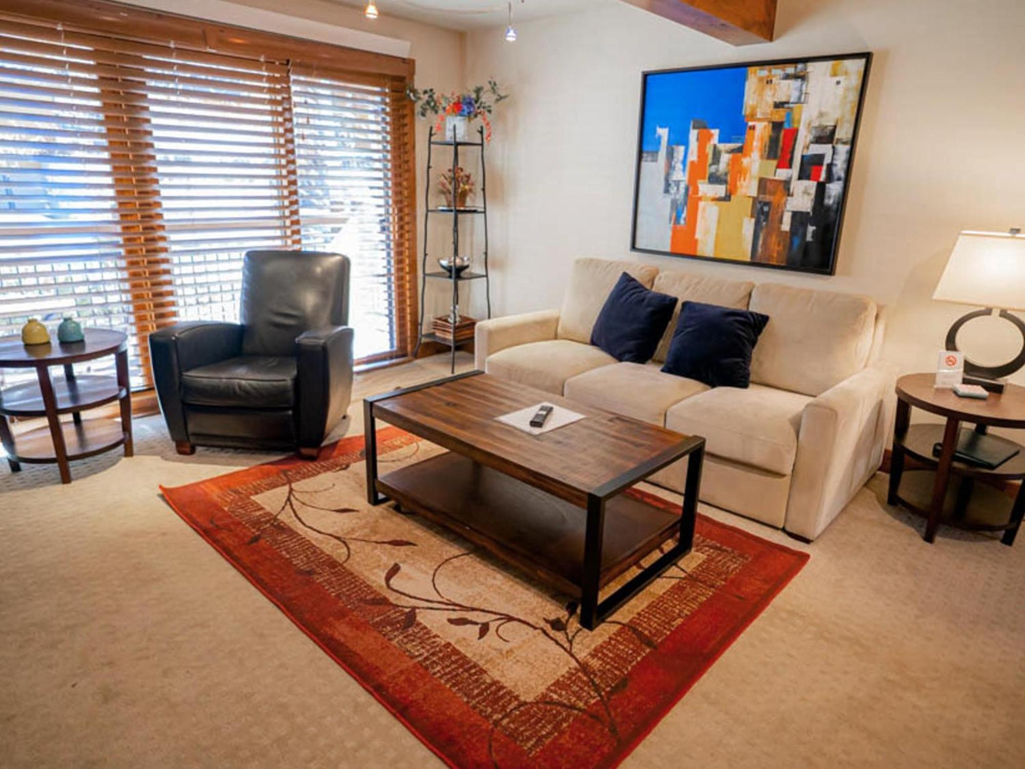 Lift One Condominiums - One, Two, Three Bedroom Units Adjacent To Downtown أسبن الغرفة الصورة
