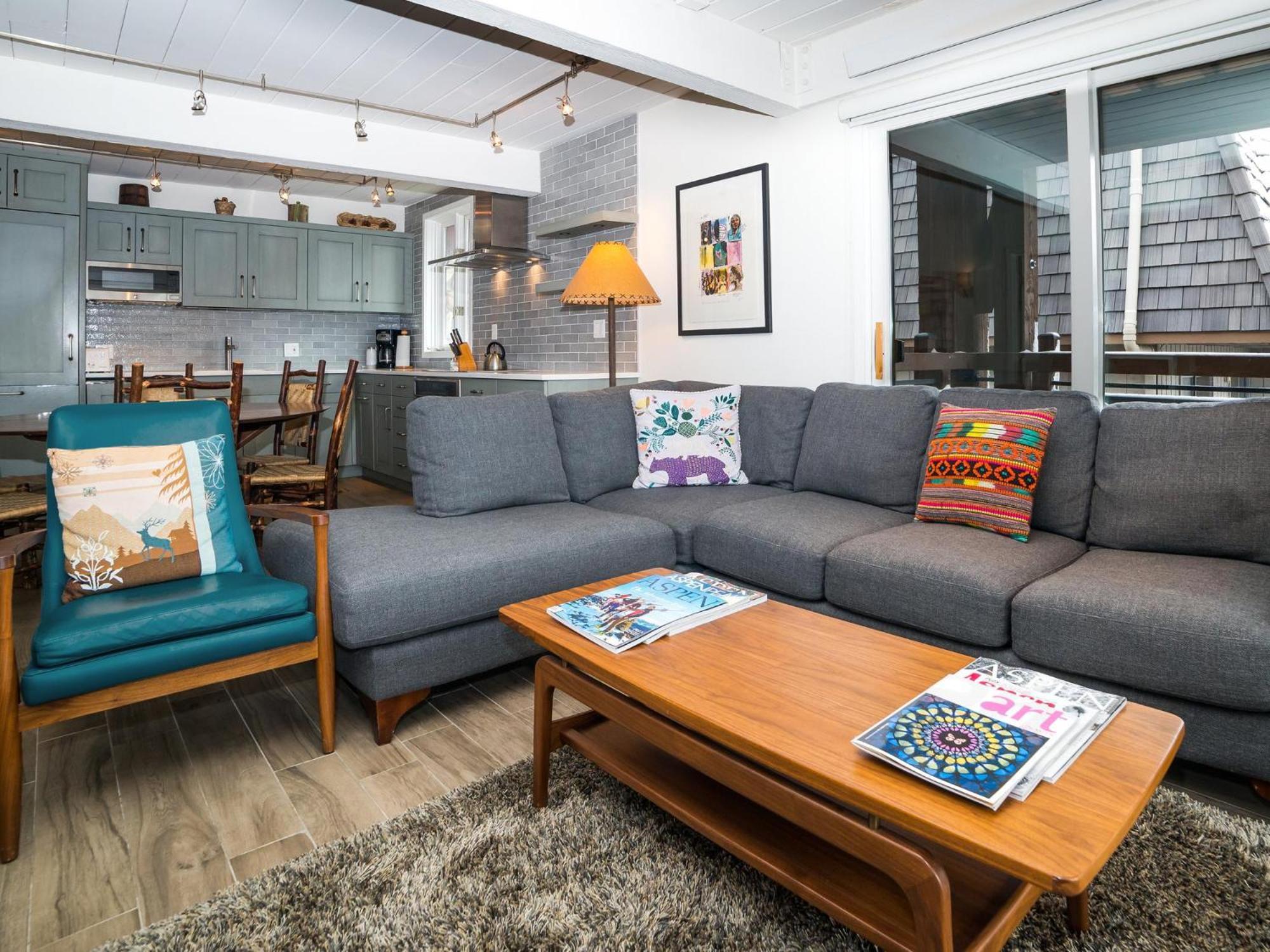 Lift One Condominiums - One, Two, Three Bedroom Units Adjacent To Downtown أسبن الغرفة الصورة